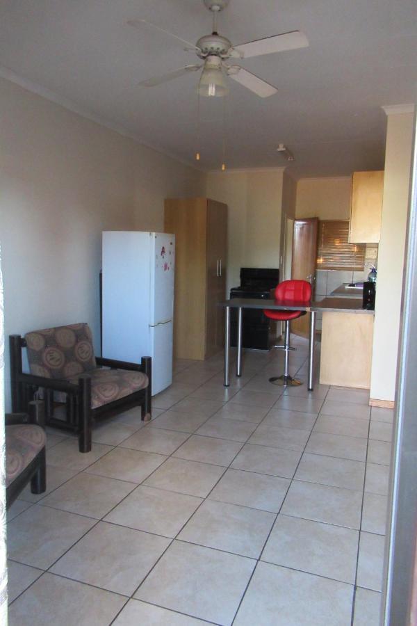 Pab-Love Guest House Kuruman Kültér fotó