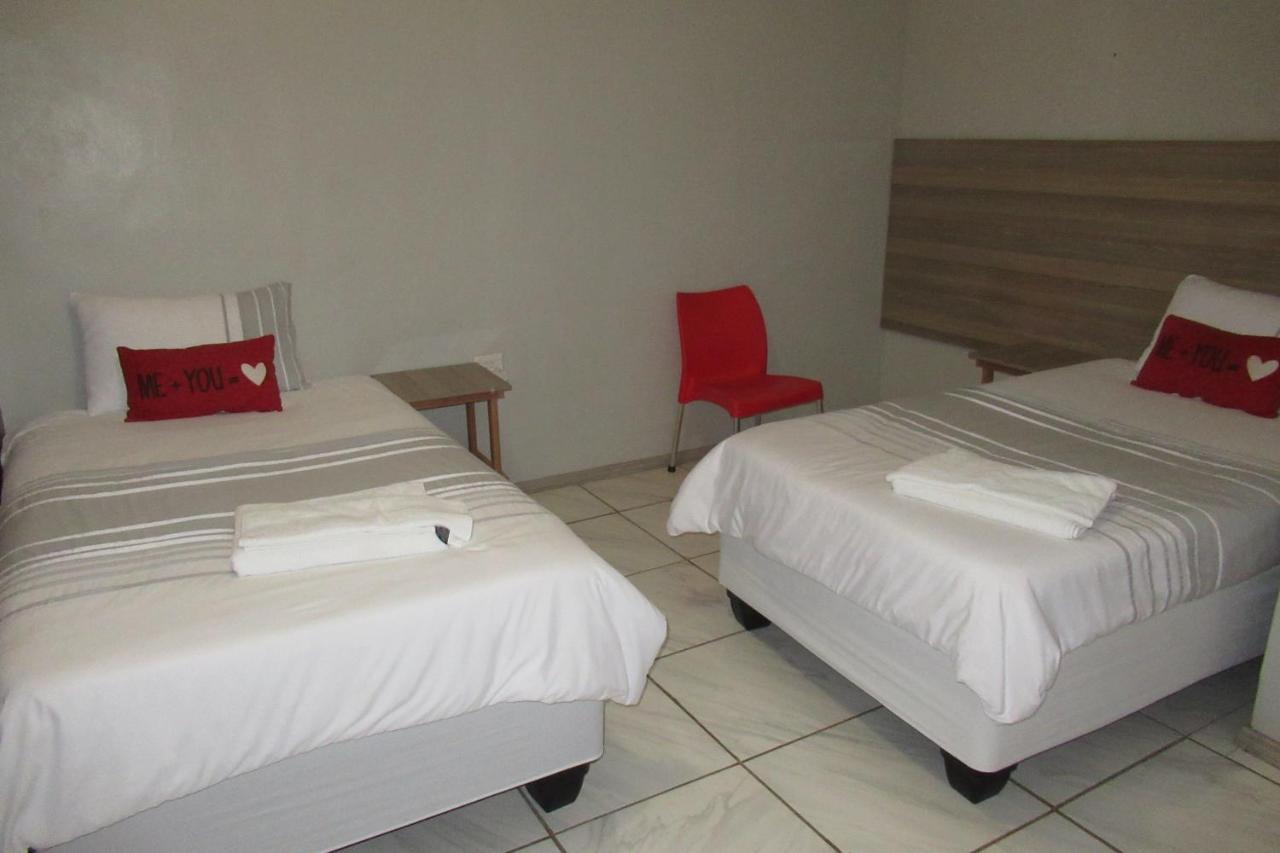 Pab-Love Guest House Kuruman Kültér fotó