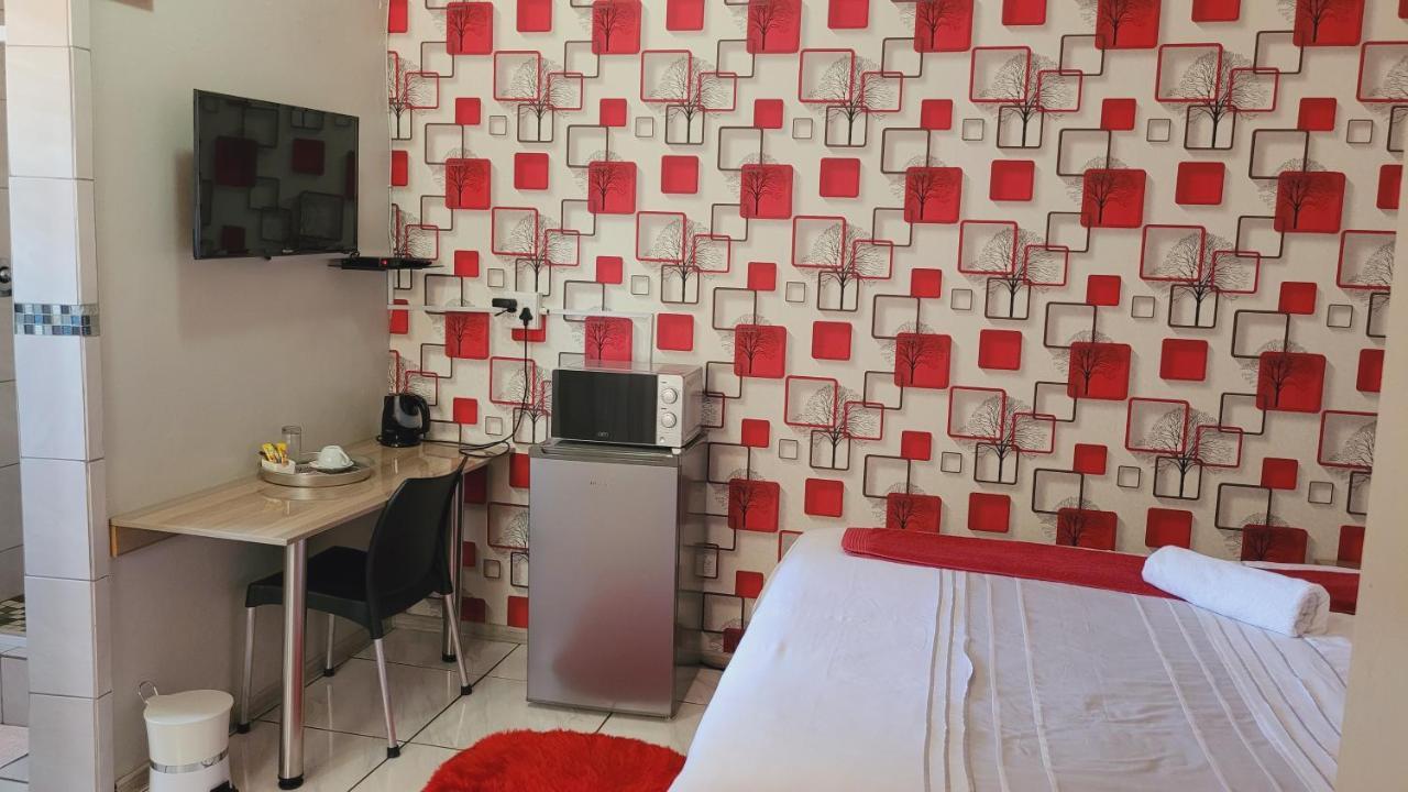 Pab-Love Guest House Kuruman Kültér fotó