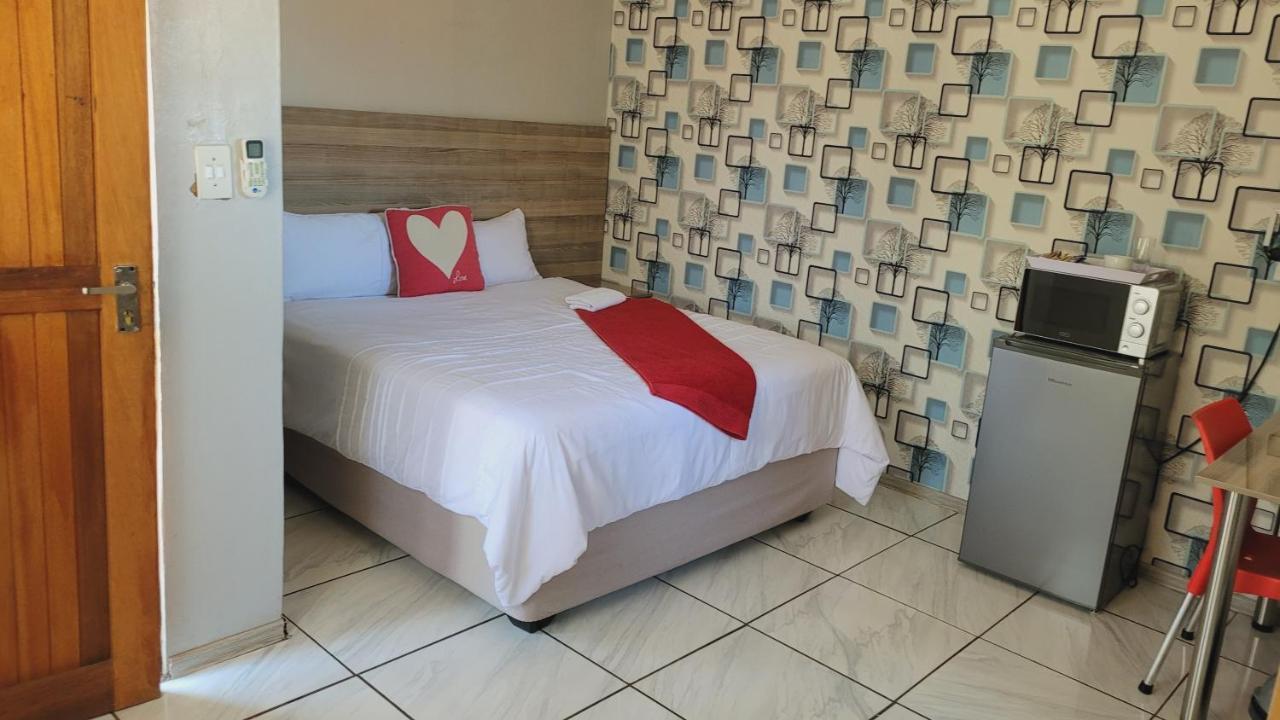 Pab-Love Guest House Kuruman Kültér fotó
