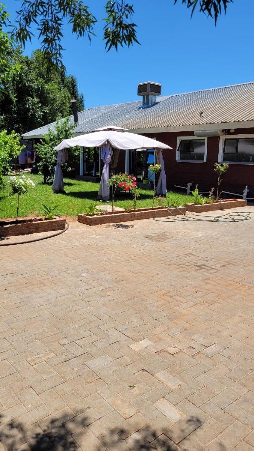 Pab-Love Guest House Kuruman Kültér fotó