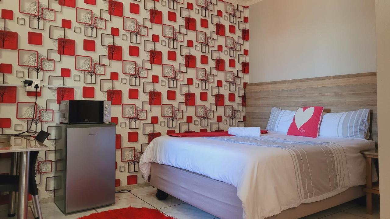 Pab-Love Guest House Kuruman Kültér fotó